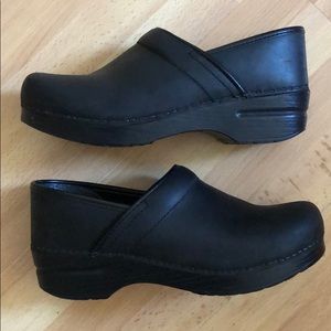 DANSKO CLOGS❣️ | 39, US 8.5-9 NARROW